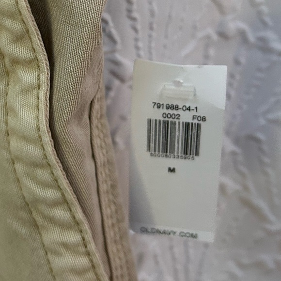 NWT Old Navy Tan Everyday Size Medium Short - Picture 4 of 8